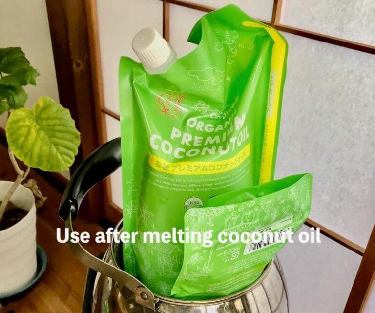 ココナッツオイルは溶かしてから使用